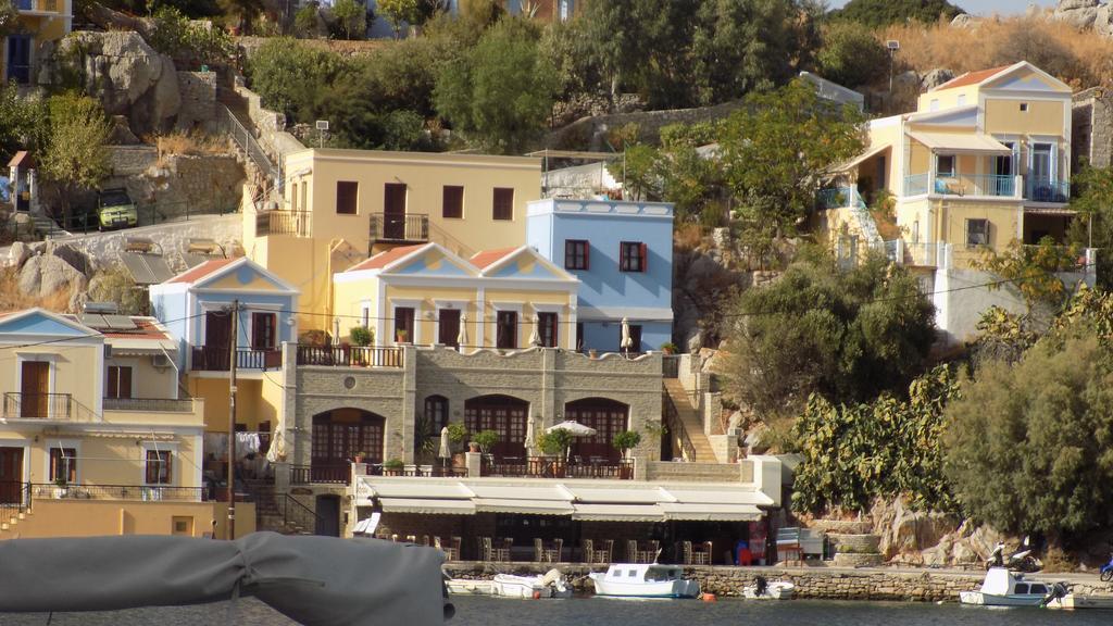 Appartement Odyssia à Symi Extérieur photo