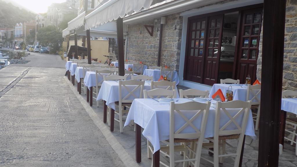Appartement Odyssia à Symi Extérieur photo