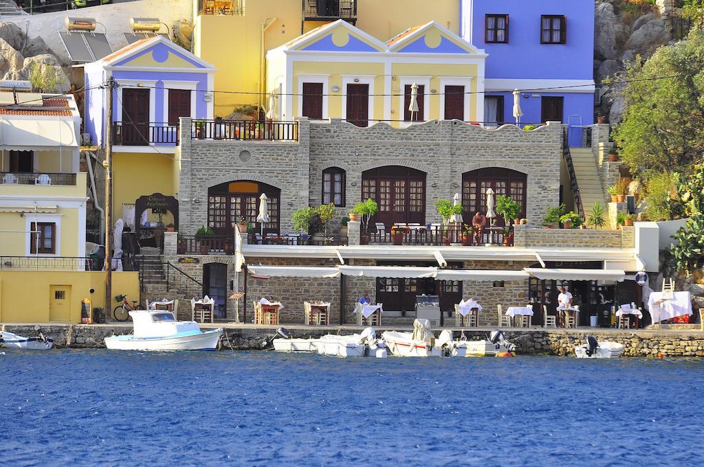 Appartement Odyssia à Symi Extérieur photo