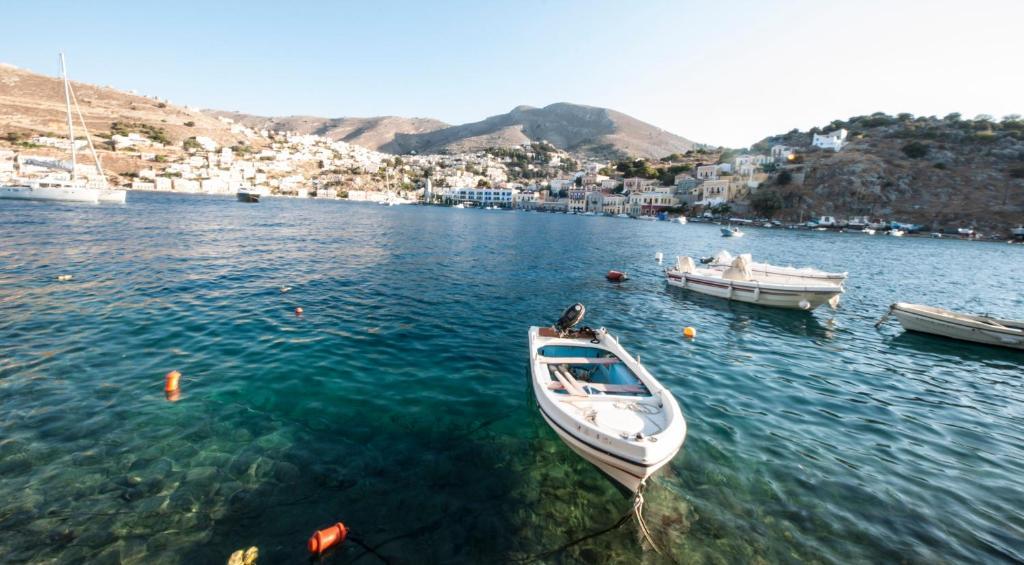 Appartement Odyssia à Symi Extérieur photo