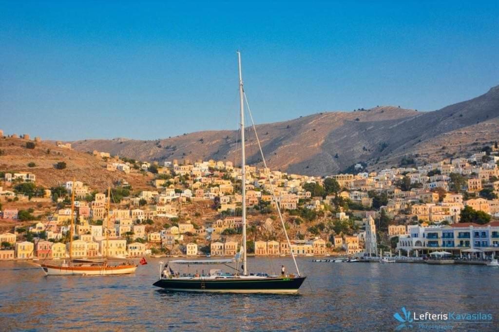 Appartement Odyssia à Symi Extérieur photo